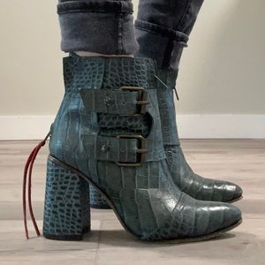 Freebird boots Joey in teal